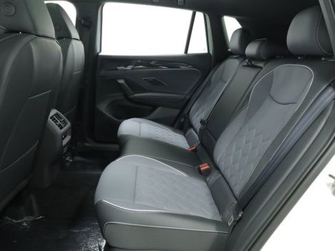 New 2026 Volkswagen Tiguan SEL R-Line image 33