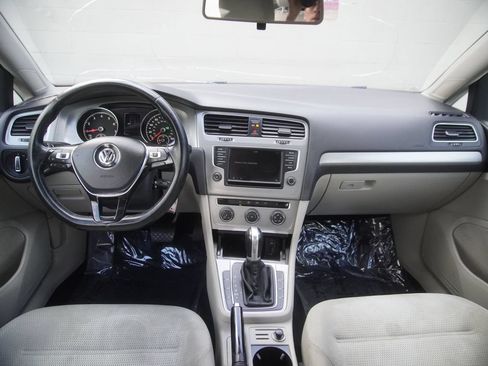 Used 2016 Volkswagen Golf S FWD image 12