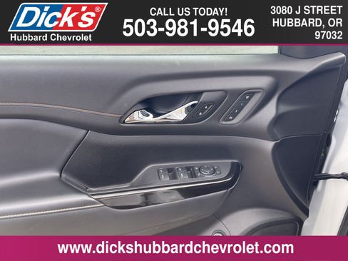 Used 2021 GMC Acadia AT4 w/ Technology Package AWD/4WD image 16