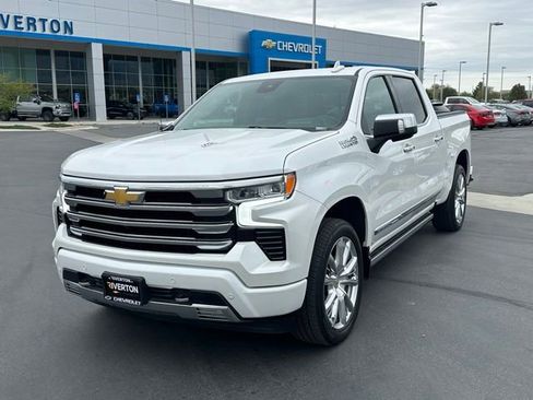 Certified 2024 Chevrolet Silverado 1500 High Country w/ High Country Premium Package AWD/4WD image 31