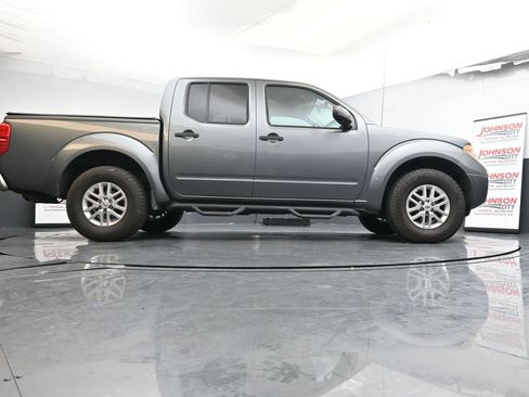 Used 2016 Nissan Frontier SV image 24
