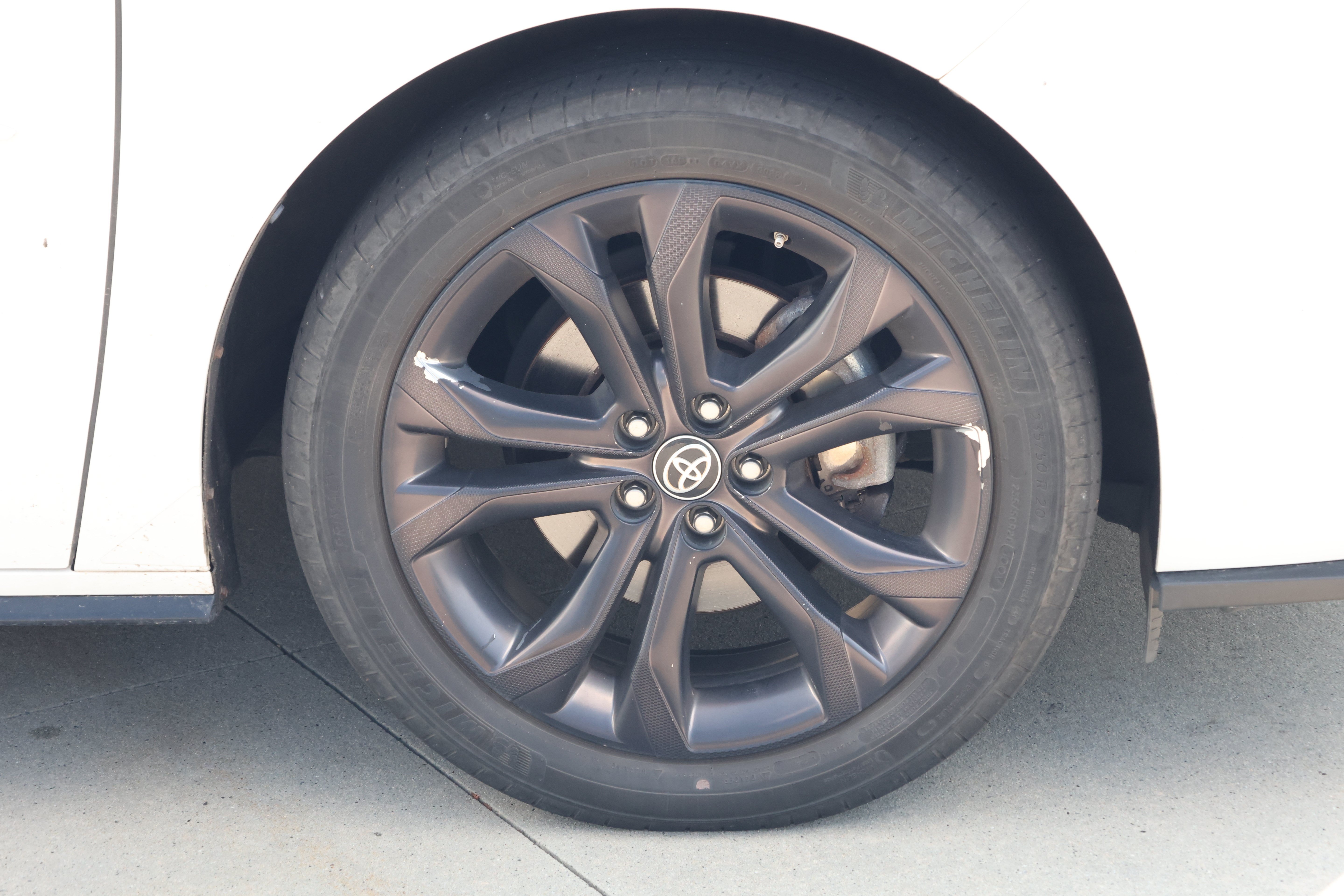 Used 2023 Toyota Sienna XSE w/ XSE Plus Package FWD image 11
