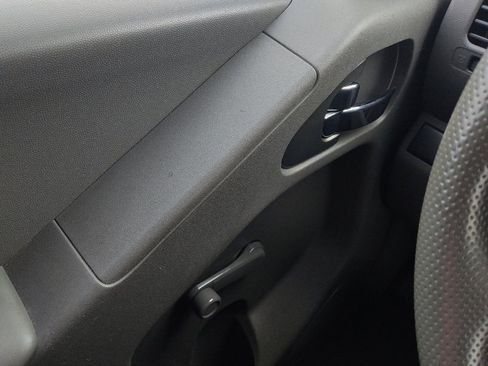 Used 2019 Nissan Frontier S image 27