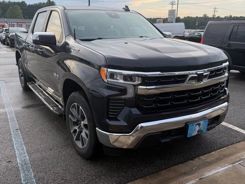Used 2024 Chevrolet Silverado 1500 LT w/ Texas Edition Plus RWD image 4