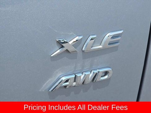 Used 2024 Toyota Corolla Cross XLE w/ Convenience Package AWD/4WD image 14