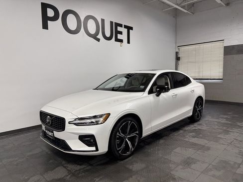 Used 2024 Volvo S60 B5 Plus image 2