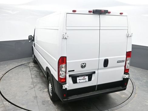 Used 2024 RAM ProMaster 2500 w/ Convenience Group image 25