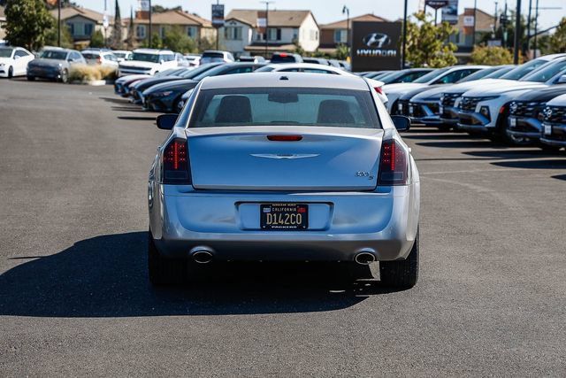 Used 2014 Chrysler 300 S RWD image 4