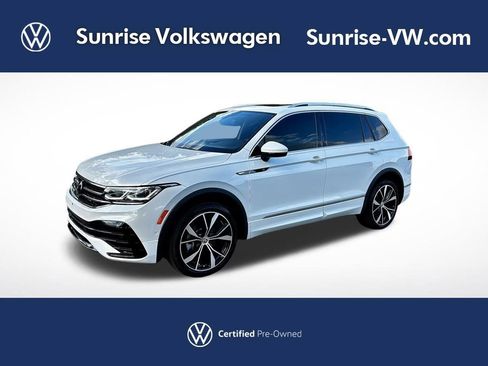 Used 2024 Volkswagen Tiguan SEL R-Line image 1