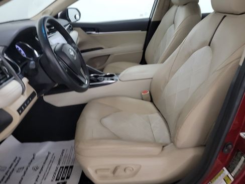 Used 2018 Toyota Camry XLE w/ Audio Package FWD image 14