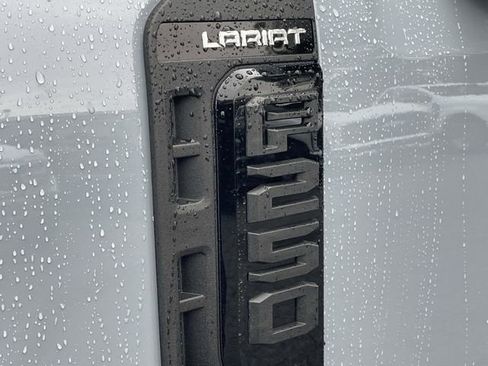New 2026 Ford F250 Lariat w/ Black Appearance Package image 22