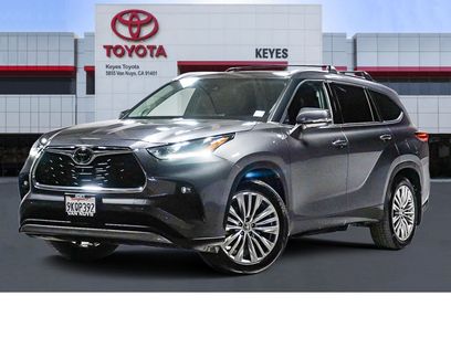 Used 2023 Toyota Highlander Platinum