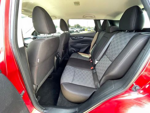 Used 2018 Nissan Rogue Sport SV FWD image 20