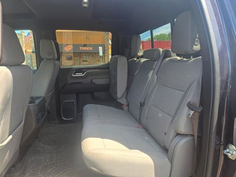 Used 2023 Chevrolet Silverado 1500 LT Trail Boss w/ Convenience Package II AWD/4WD image 17