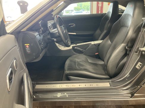 Used 2005 Chrysler Crossfire SRT-6 RWD image 9