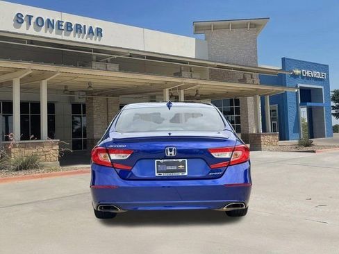 Used 2018 Honda Accord Sport image 6