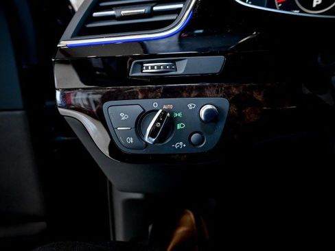 Used 2017 Audi Q7 3.0T Prestige image 47