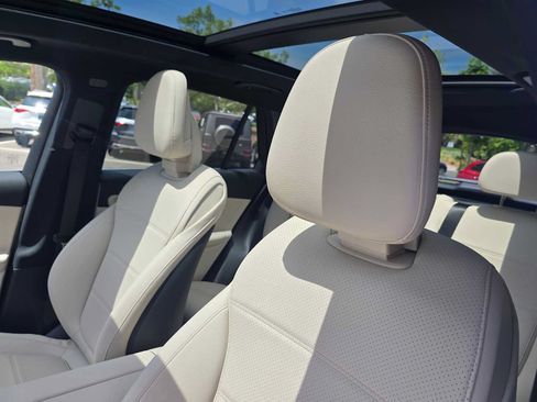 Certified 2026 Mercedes-Benz GLC 300 4MATIC image 25