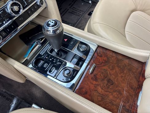 Used 2011 Bentley Mulsanne RWD image 14