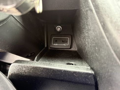 Used 2019 RAM ProMaster 3500 w/ Premium Appearance Group FWD image 26