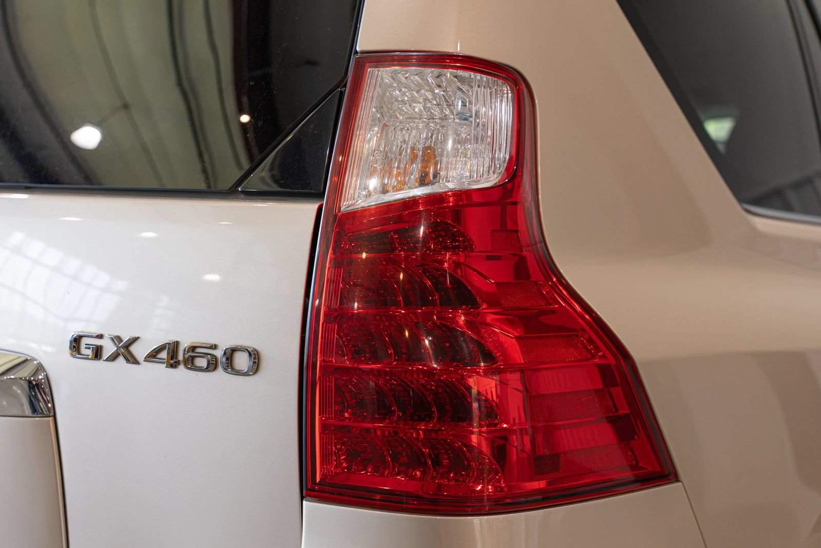 Used 2011 Lexus GX 460 w/ Convenience Pkg AWD/4WD image 23