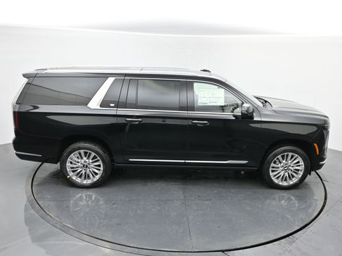 New 2026 Cadillac Escalade ESV Luxury image 28