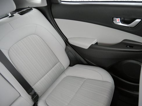 Certified 2022 Hyundai Kona SEL w/ Convenience Package image 14