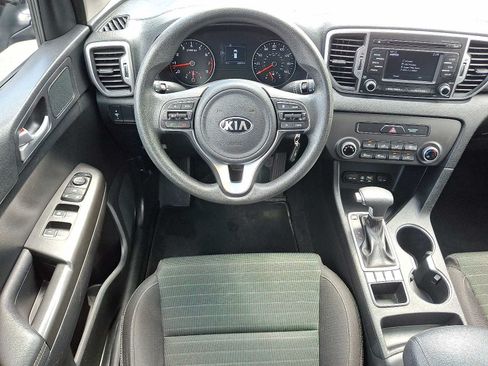 Used 2018 Kia Sportage LX AWD/4WD image 11