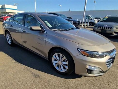 Used 2024 Chevrolet Malibu LT image 2