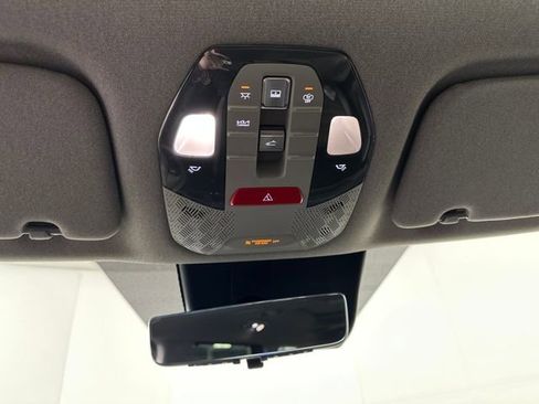 Used 2024 Kia EV9 Land image 26