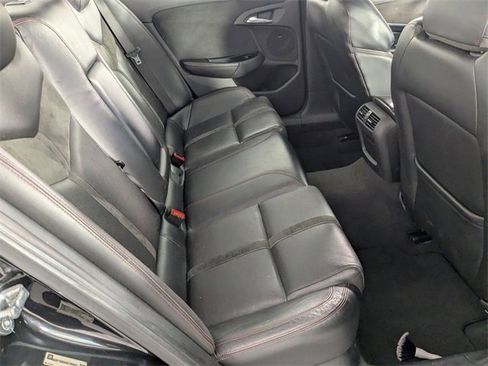 Used 2014 Chevrolet SS image 32