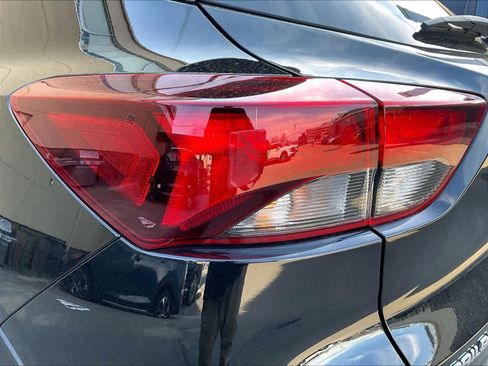 Used 2025 Chevrolet TrailBlazer LT image 33