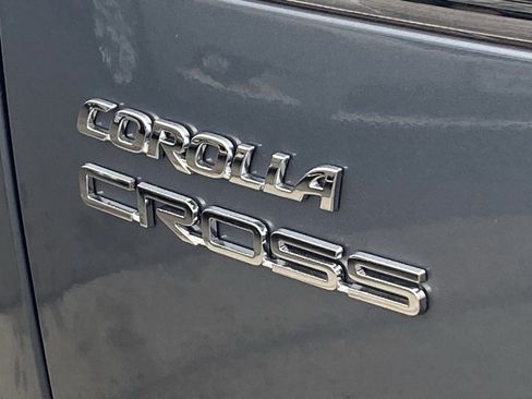 Used 2026 Toyota Corolla Cross L image 5