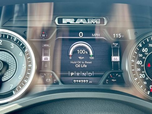 Used 2021 RAM 1500 Laramie w/ Sport Appearance Package AWD/4WD image 18