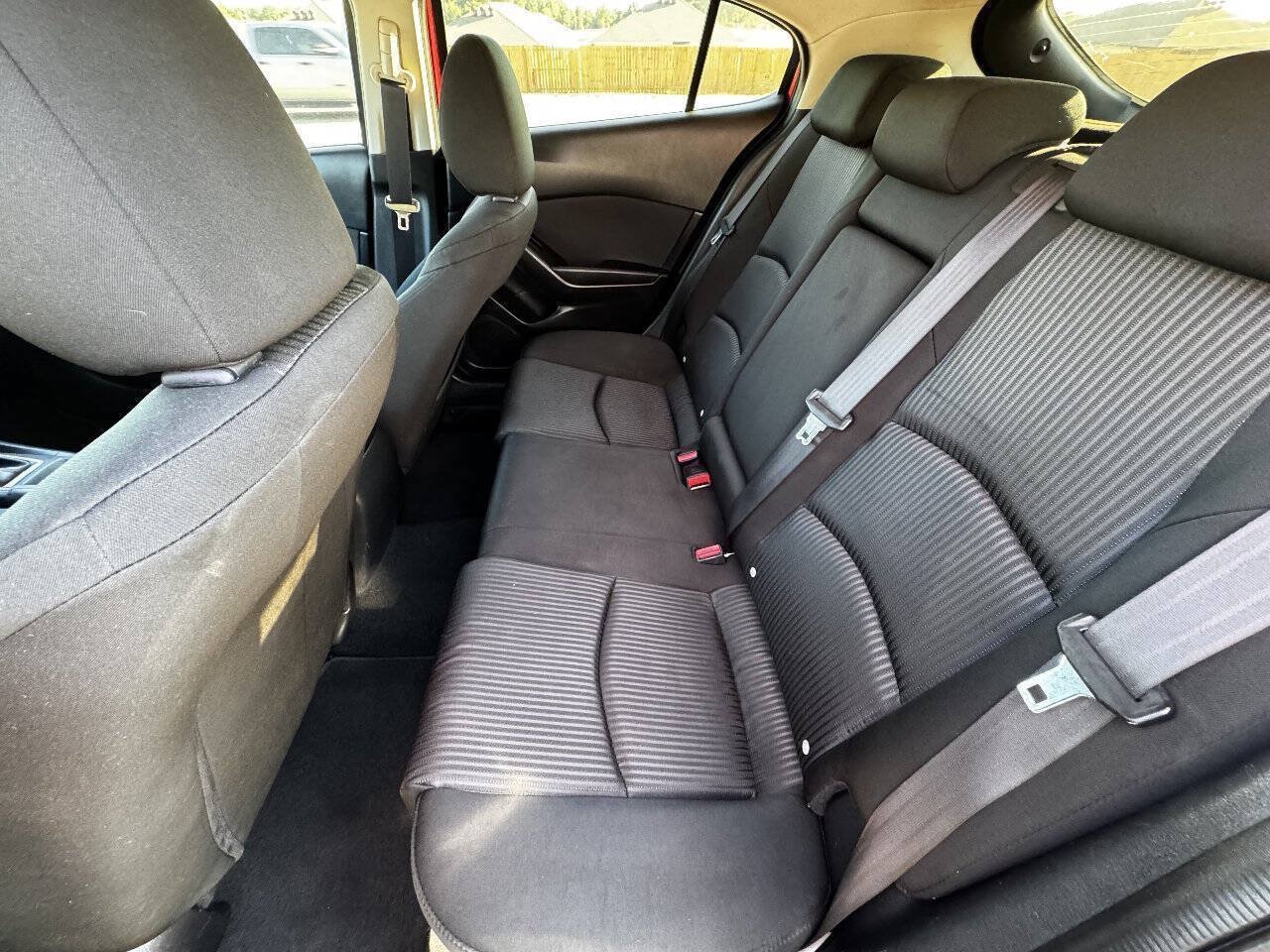 Used 2014 MAZDA MAZDA3 i Touring w/ Moonroof Package 1 FWD image 14