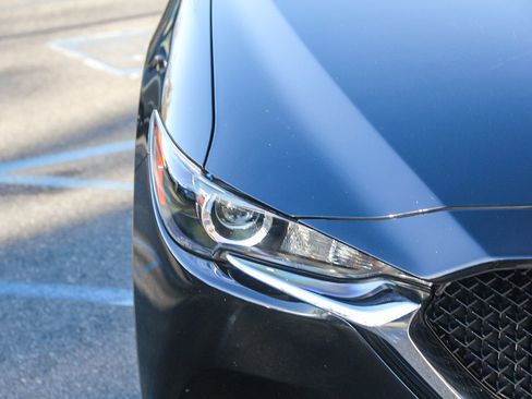 Used 2017 MAZDA CX-5 Touring image 10