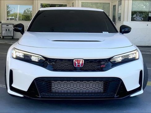 Certified 2024 Honda Civic Type R image 3