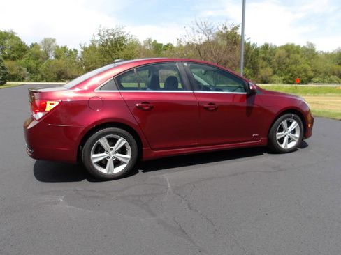 Used 2016 Chevrolet Cruze LT w/ Sun, Sound and Sport Package FWD image 11