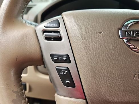 Used 2013 Nissan Titan SV w/ SV Value Truck Pkg image 24