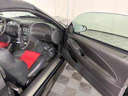 Used 2004 Ford Mustang GT RWD image 27