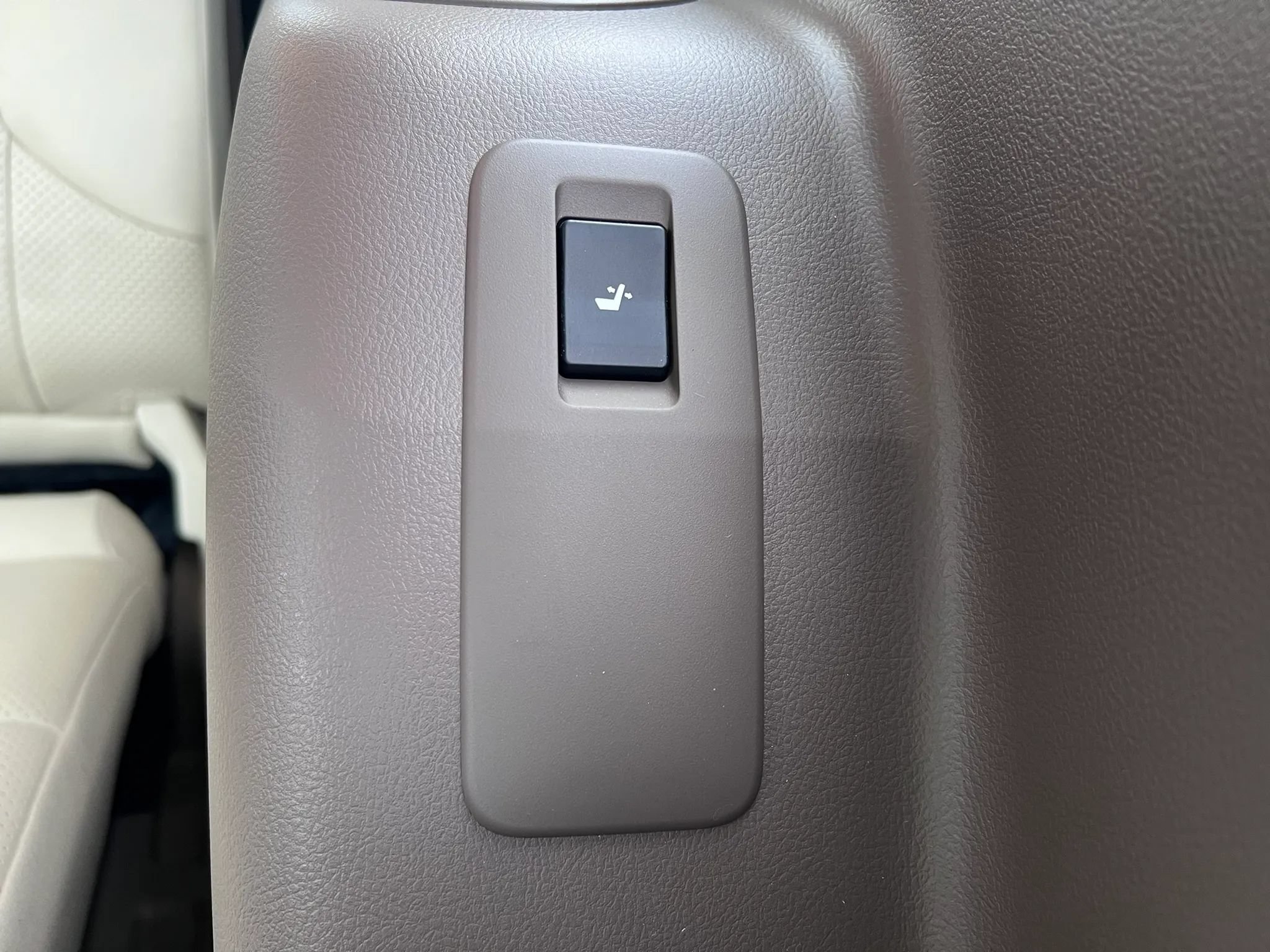 Used 2014 Lexus GX 460 Luxury AWD/4WD image 44