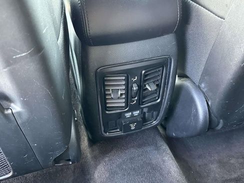 Used 2019 Jeep Grand Cherokee Limited AWD/4WD image 13