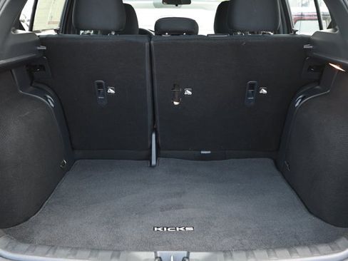Used 2024 Nissan Kicks SR FWD image 10