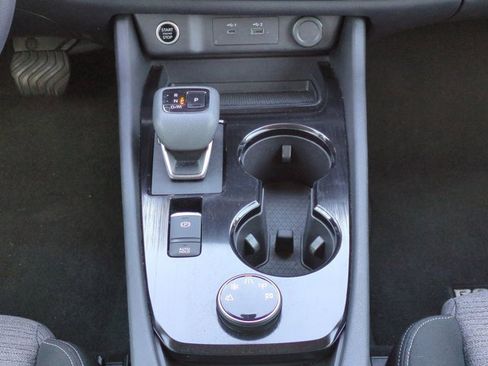 Used 2023 Nissan Rogue SV image 19