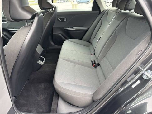 Used 2025 Kia K4 LXS image 21