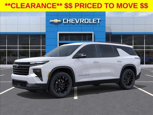 New 2026 Chevrolet Traverse LT w/ Midnight/Sport Edition FWD image 2