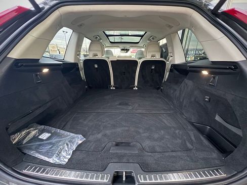 Used 2018 Volvo XC90 T5 Momentum w/ Convenience Package image 23