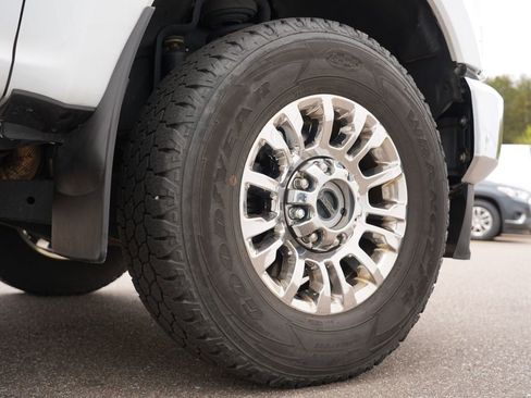 Used 2022 Ford F350 XLT w/ XLT Premium Package AWD/4WD image 32