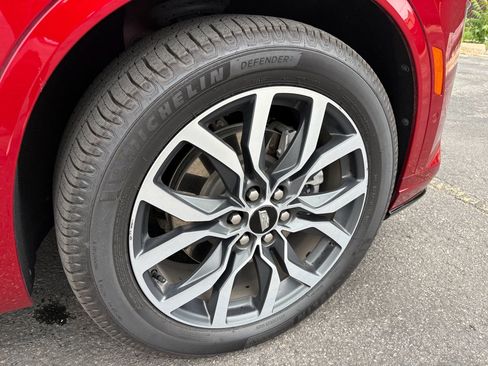 Used 2021 Cadillac XT6 Sport AWD/4WD image 3