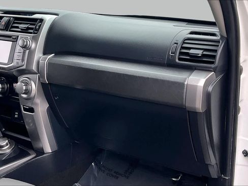 Used 2019 Toyota 4Runner SR5 Premium AWD/4WD image 17